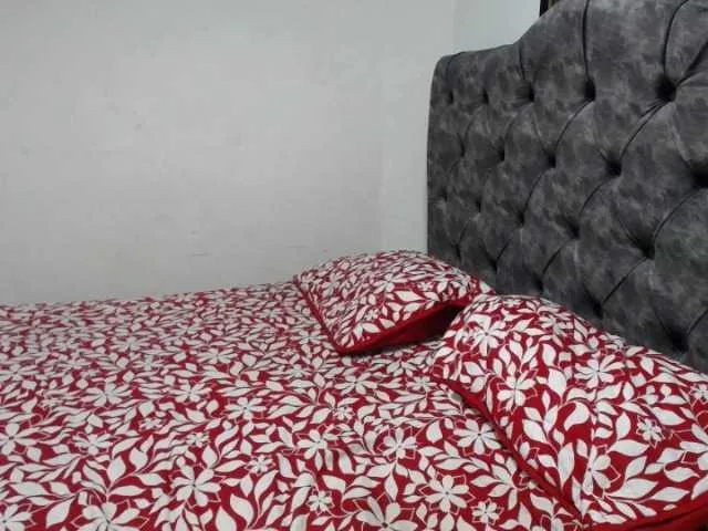 Live sex webcam photo for Kattyrose1 #272368910