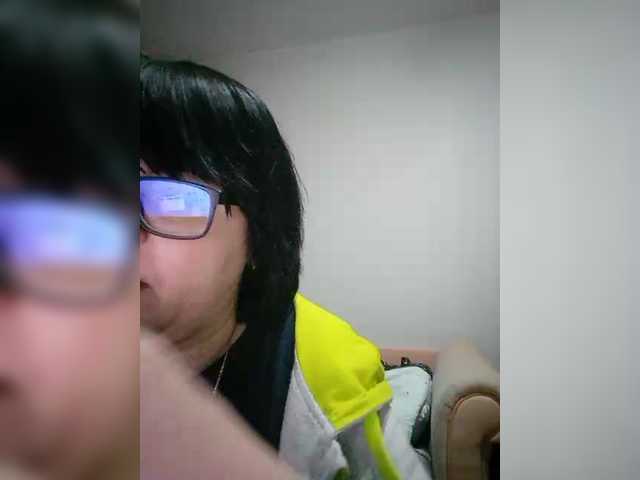 Live sex webcam photo for Katy19801 #290330978