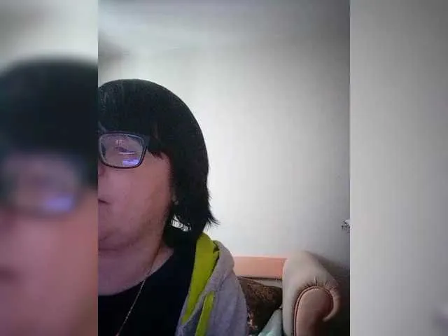 Live sex webcam photo for Katy19801 #290339279