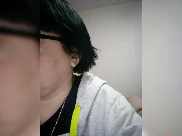 Live sex webcam photo for Katy19801 #290375050