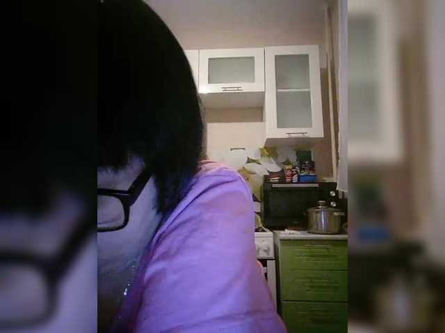 Live sex webcam photo for Katy19801 #290388708