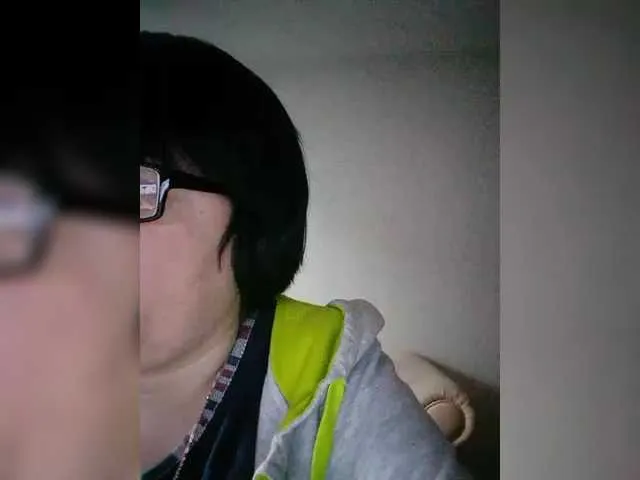 Live sex webcam photo for Katy19801 #290717308