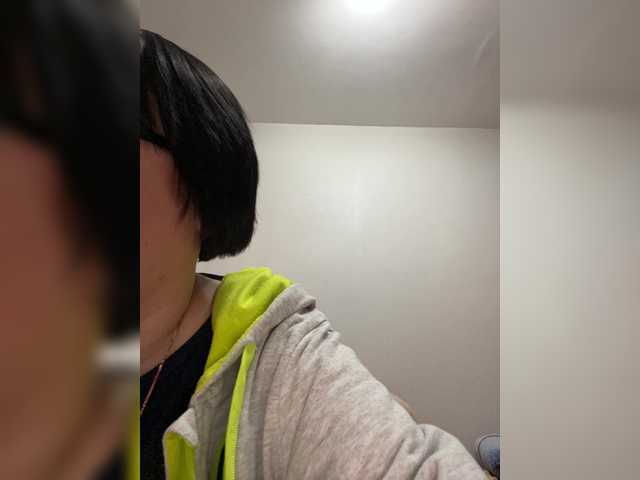 Live sex webcam photo for Katy19801 #290900119