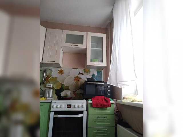 Live sex webcam photo for Katy19801 #290970981