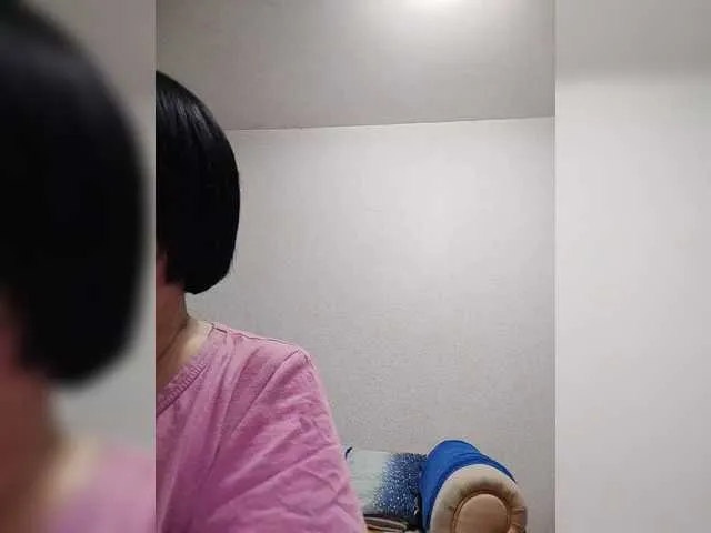 Live sex webcam photo for Katy19801 #291045960