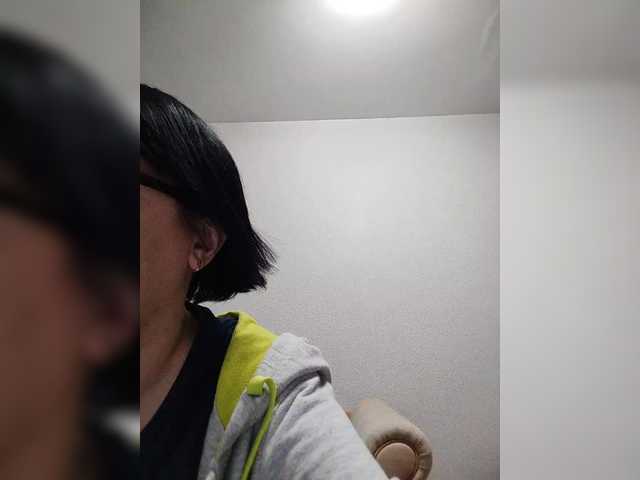 Live sex webcam photo for Katy19801 #291142356