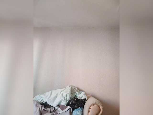 Live sex webcam photo for Katy19801 #291235671