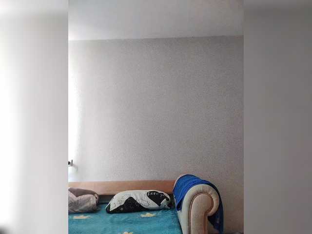 Live sex webcam photo for Katy19801 #291359912