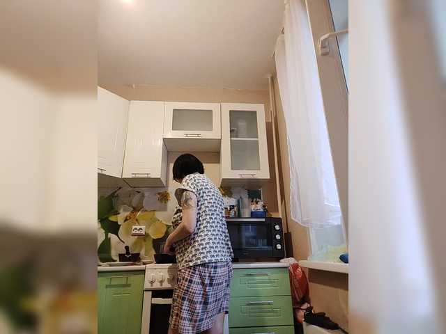 Live sex webcam photo for Katy19801 #291371197