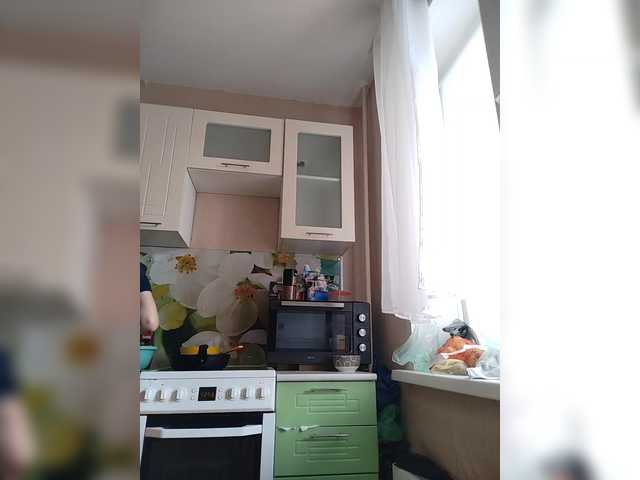 Live sex webcam photo for Katy19801 #291399195