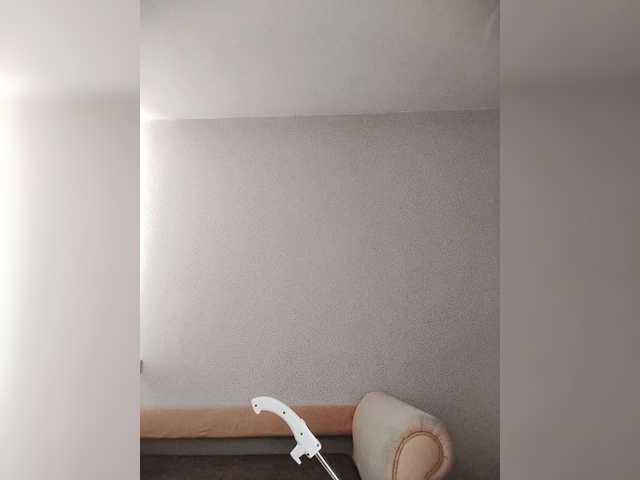 Live sex webcam photo for Katy19801 #291527995