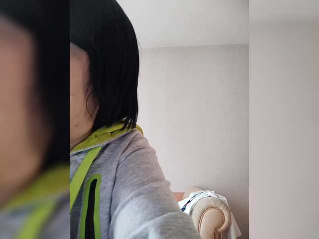 Live sex webcam photo for Katy19801 #291535258