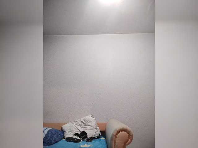 Live sex webcam photo for Katy19801 #291611018