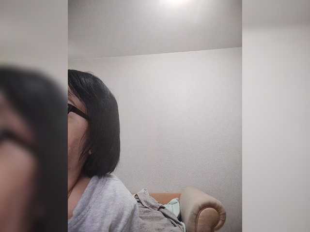 Live sex webcam photo for Katy19801 #291632047