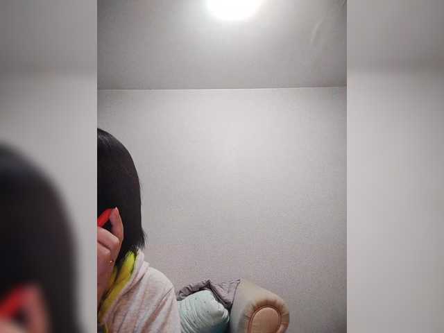 Live sex webcam photo for Katy19801 #291643632