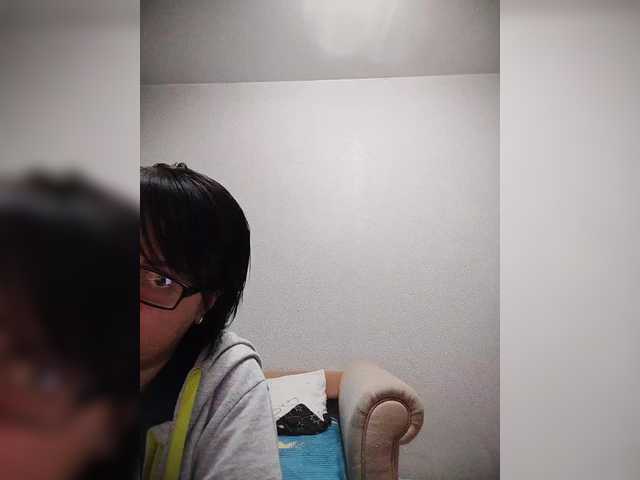 Live sex webcam photo for Katy19801 #291741772