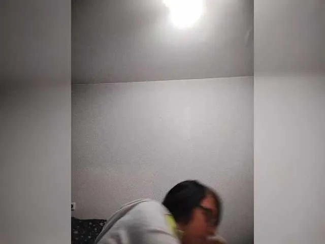 Live sex webcam photo for Katy19801 #291778802