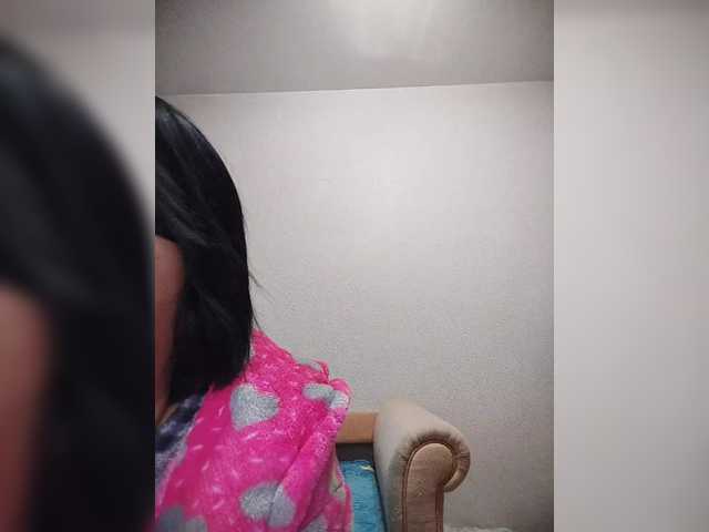 Live sex webcam photo for Katy19801 #291852360