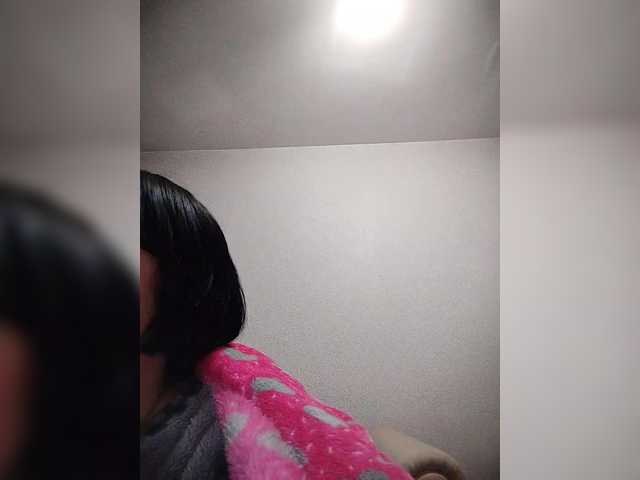 Live sex webcam photo for Katy19801 #291887963