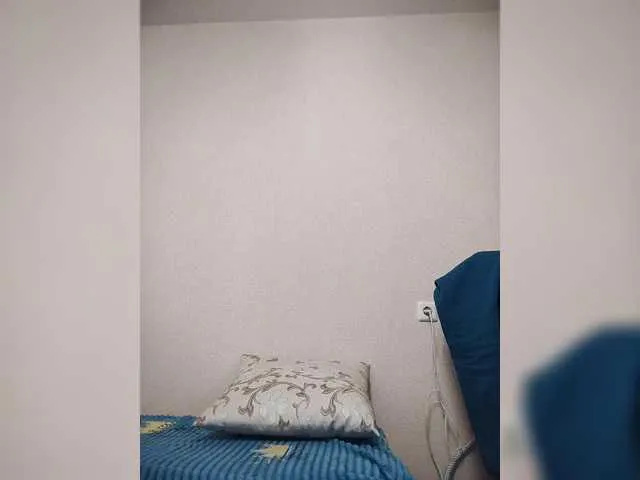 Live sex webcam photo for Katy19801 #291987289