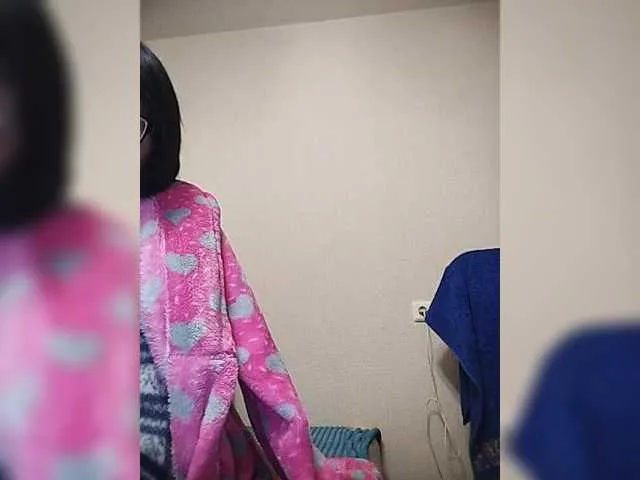 Live sex webcam photo for Katy19801 #292083647