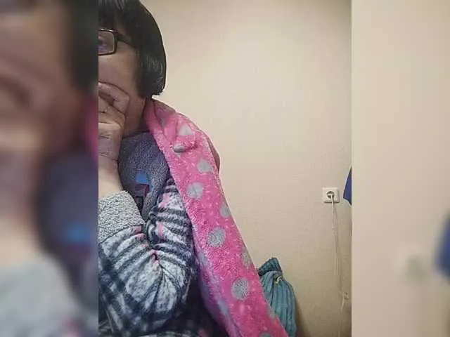 Live sex webcam photo for Katy19801 #292155496