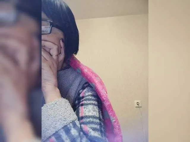 Live sex webcam photo for Katy19801 #292285154