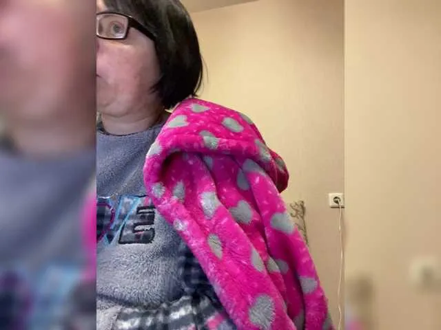 Live sex webcam photo for Katy19801 #292323686