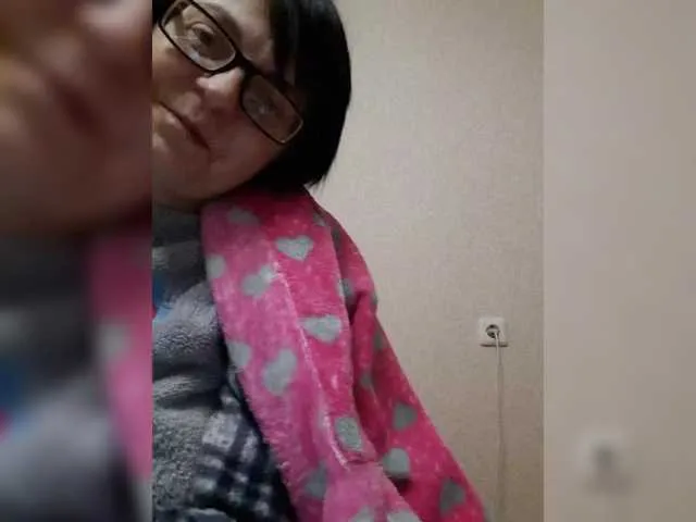 Live sex webcam photo for Katy19801 #292363929