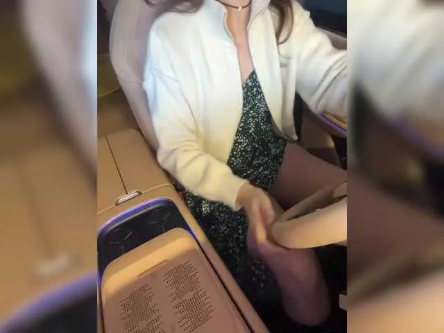 Live sex webcam photo for KatyKatS #291972776