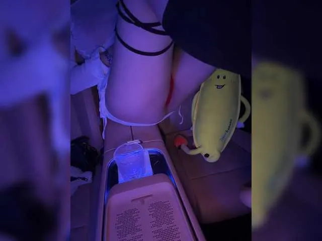 Live sex webcam photo for KatyKatS #292185843