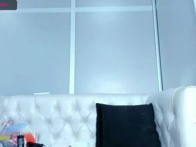 Live sex webcam photo for KatyRandy #272640745