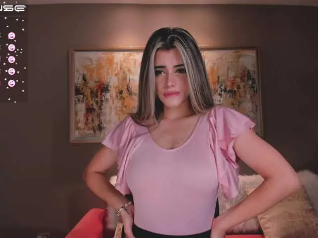Live sex webcam photo for KatyRousse #275761844