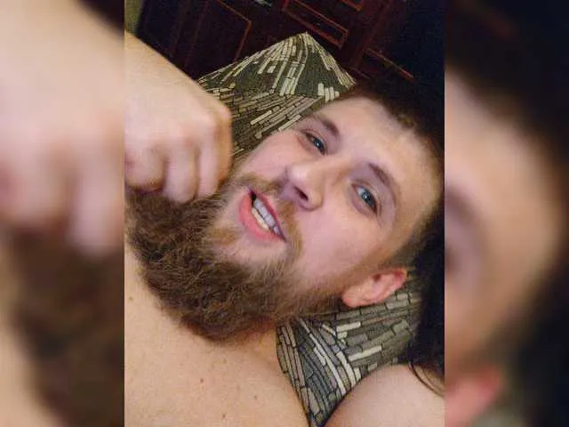 Live sex webcam photo for Katyaj #275650041