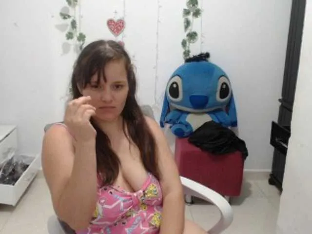 Live sex webcam photo for Katybloss10 #277577451