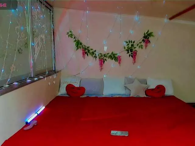 Live sex webcam photo for KatylinAnry #290888701