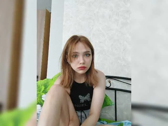 Live sex webcam photo for KawaiiAngel22-1 #275572594