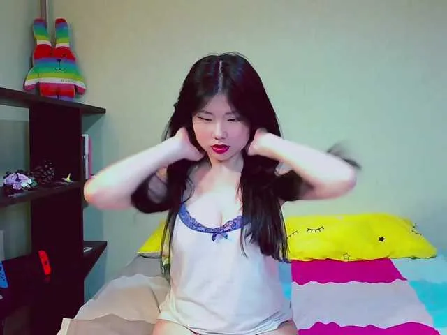 Live sex webcam photo for KawaiiChan #273371225