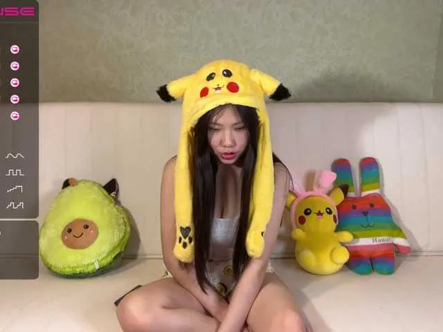 Live sex webcam photo for KawaiiChan #273582503