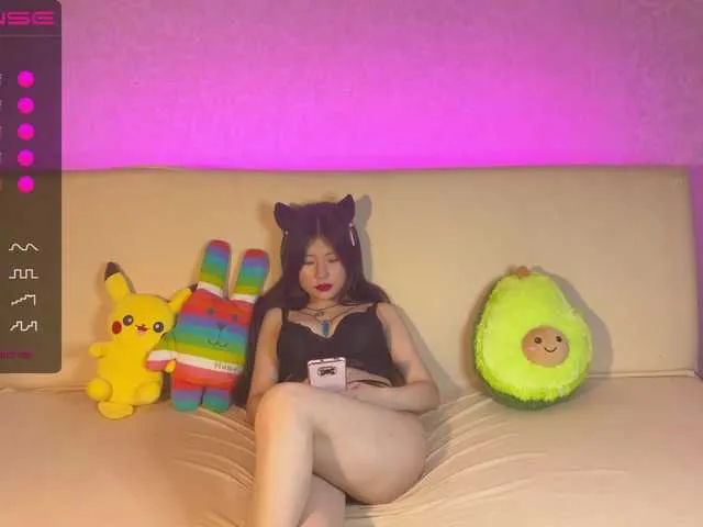 Live sex webcam photo for KawaiiChan #274005308