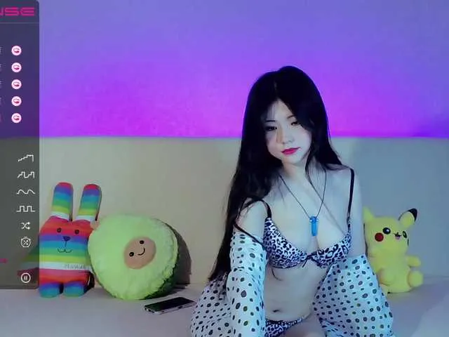 Live sex webcam photo for KawaiiChan #274443808