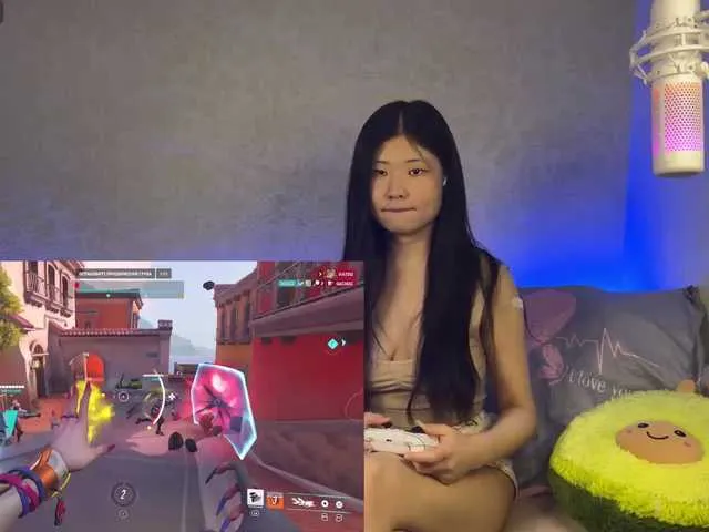 Live sex webcam photo for KawaiiChan #277240200