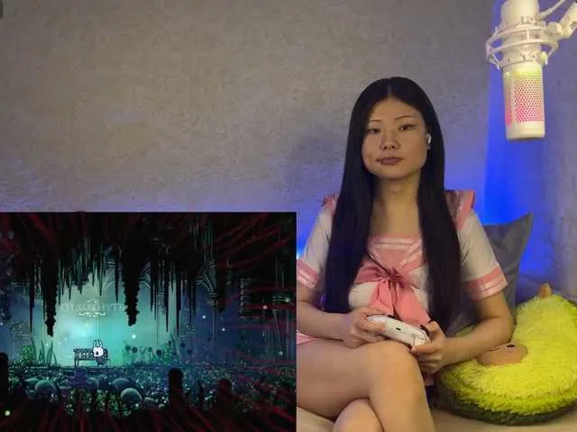 Live sex webcam photo for KawaiiChan #277245279