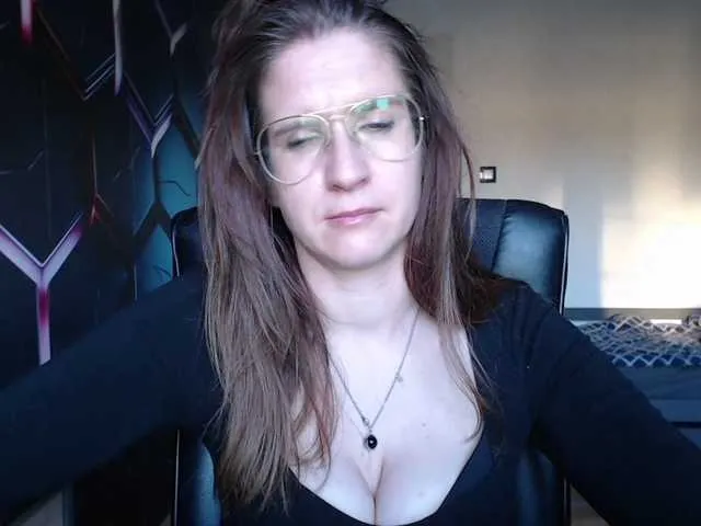 Live sex webcam photo for KayaCute #291366200