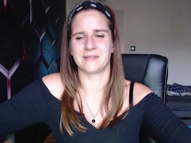 Live sex webcam photo for KayaCute #291563525