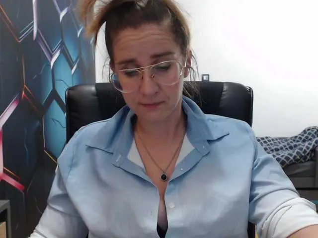 Live sex webcam photo for KayaCute #291676758