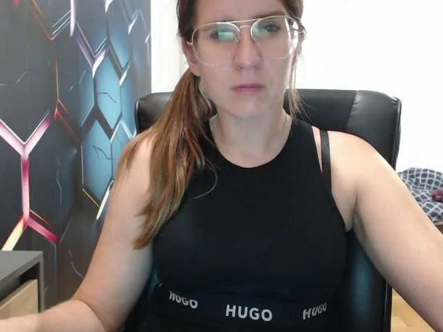 Live sex webcam photo for KayaCute #291799074