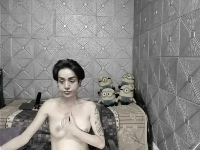 Live sex webcam photo for KayceeIlove #291305030