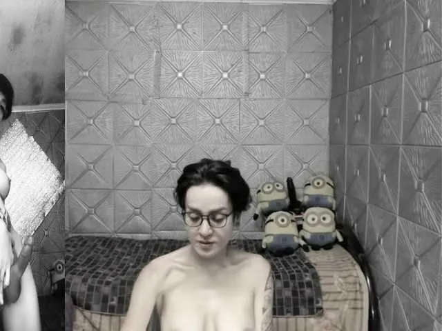 Live sex webcam photo for KayceeIlove #291428223