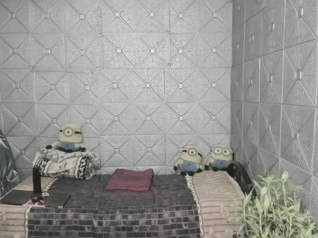 Live sex webcam photo for KayceeIlove #291894857